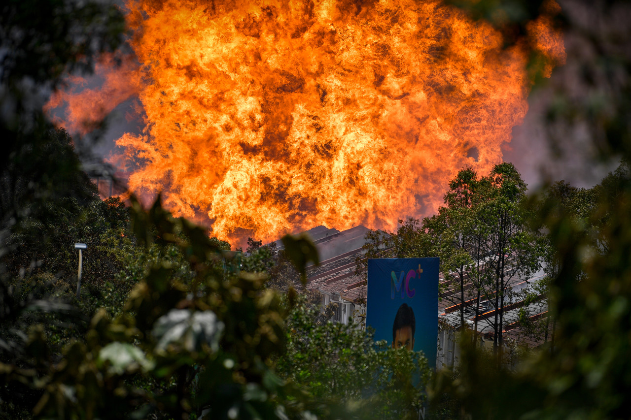putra heights gas pipe fire